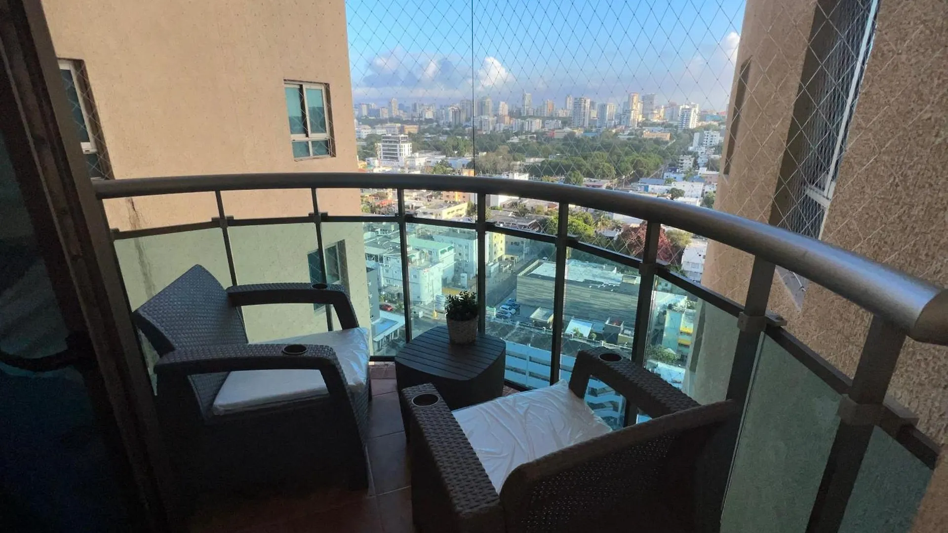 Spectacular Condominium Between The City And The Sea Santo Domingo Den Dominikanske Republik