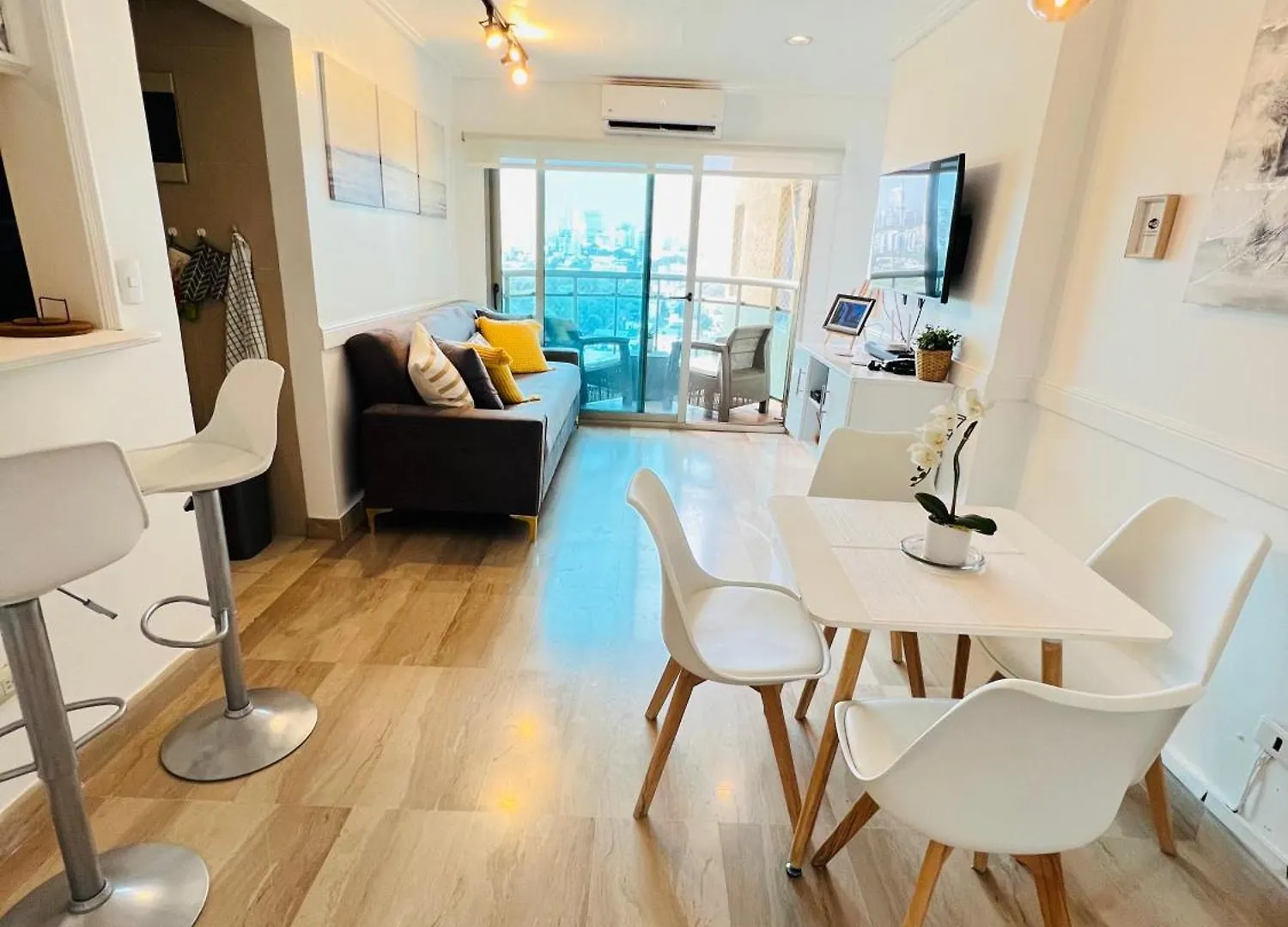Spectacular Condominium Between The City And The Sea Santo Domingo