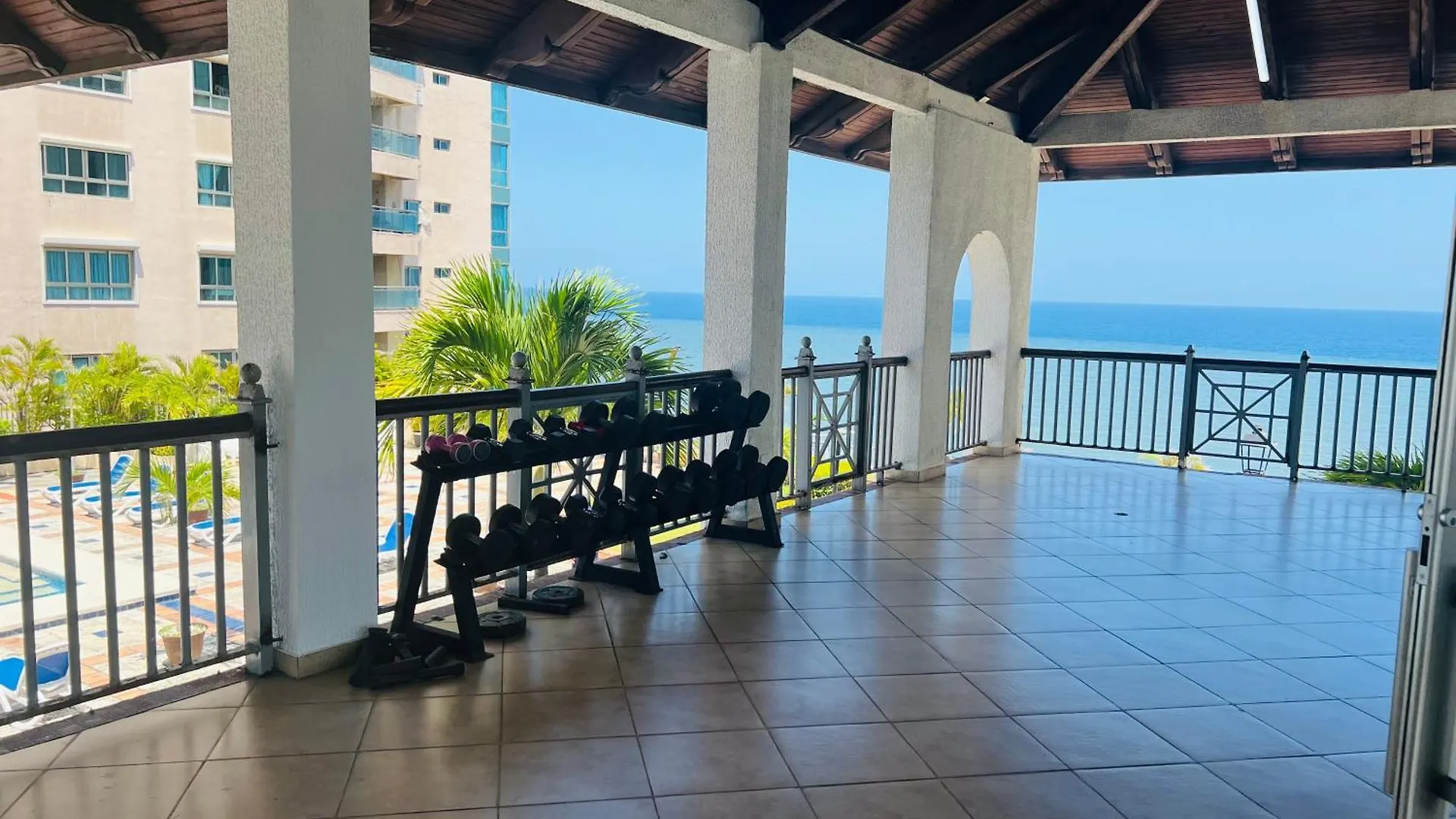 Апартаменты Spectacular Condominium Between The City And The Sea Санто-Доминго